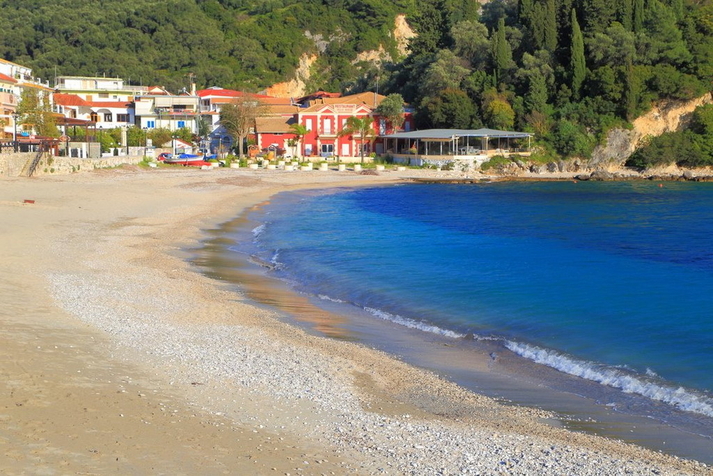  Krioneri gradska plaža Parge 